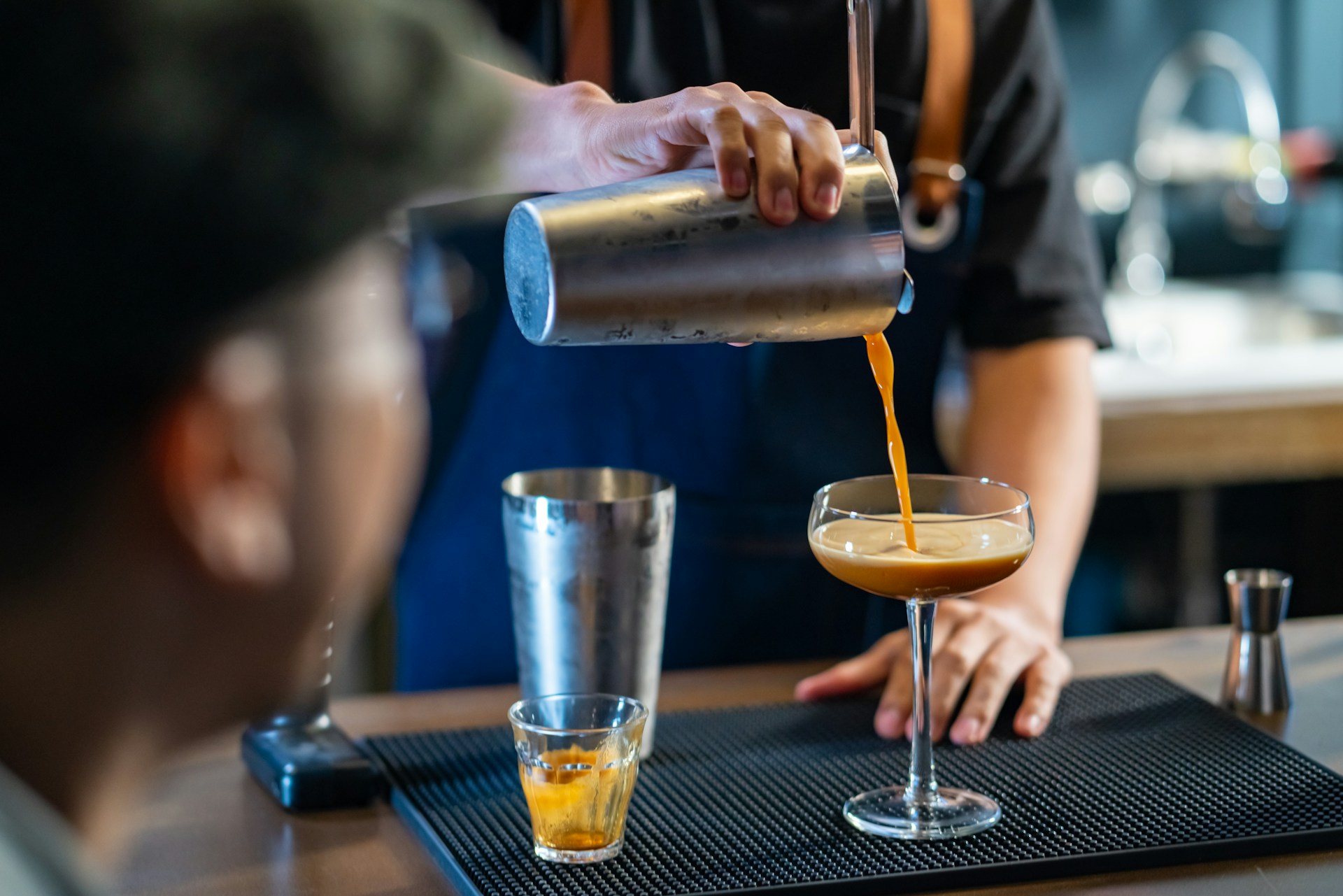 Enhancing Corporate Events with a Customized Cocktail Experience